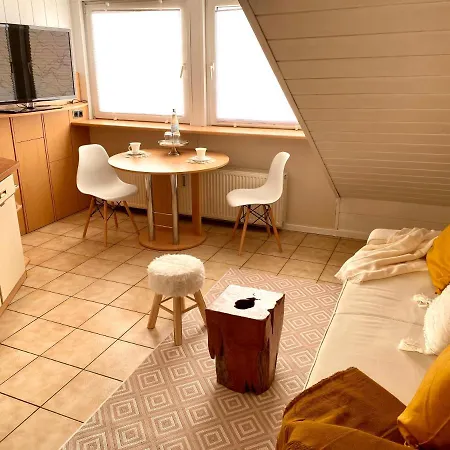 Ferienwohnung Bornheim شقة